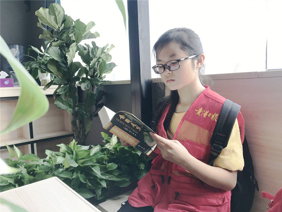 杨业宇.jpg