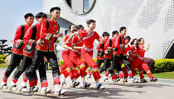 贵港市三月三文化旅游消费品牌活动开幕——板鞋竞速展演