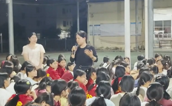 港北区：“护苗·绿书签行动”走进校园 呵护未成年人健康成长